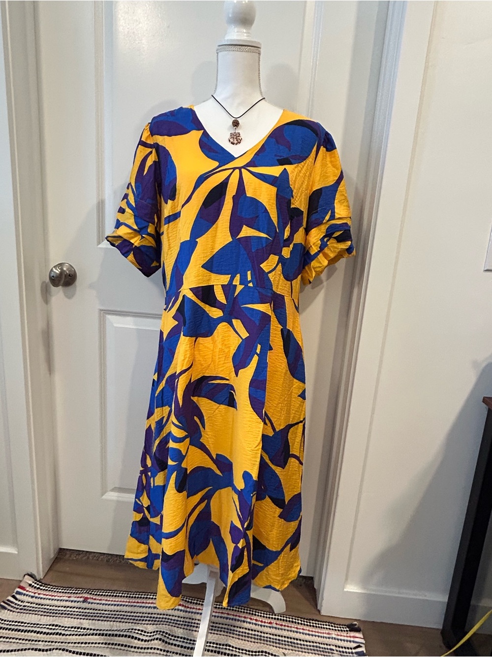 Liz Claiborne Yellow Midi Dress with Bold Blue Leaf Print